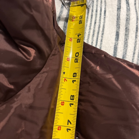 Abercrombie ultra long large puffer in shiny maroon / burgundy - Picture 7 of 11